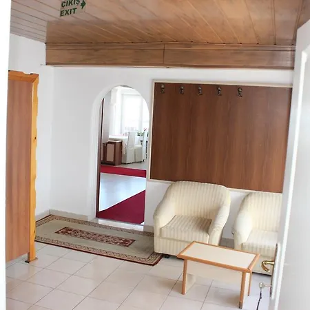Ulke Hotel *